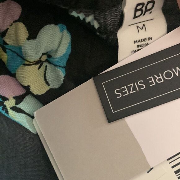 NORDSTROM’S BP LABEL BLACK FLORAL ROMPER - Picture 9 of 9